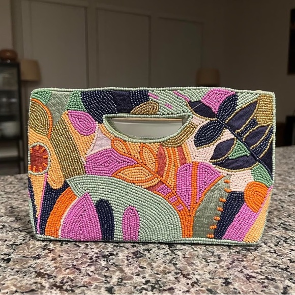 Viral Beaded Clutch w/crossbody chain - Picture 1 of 2